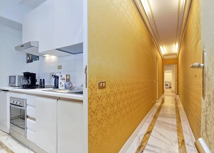 Boutique Domus Trevi בית נופש רומא