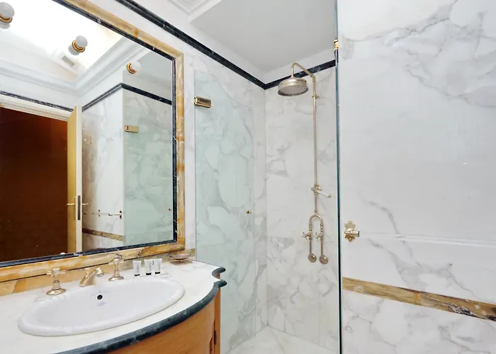 Boutique Domus Trevi בית נופש רומא